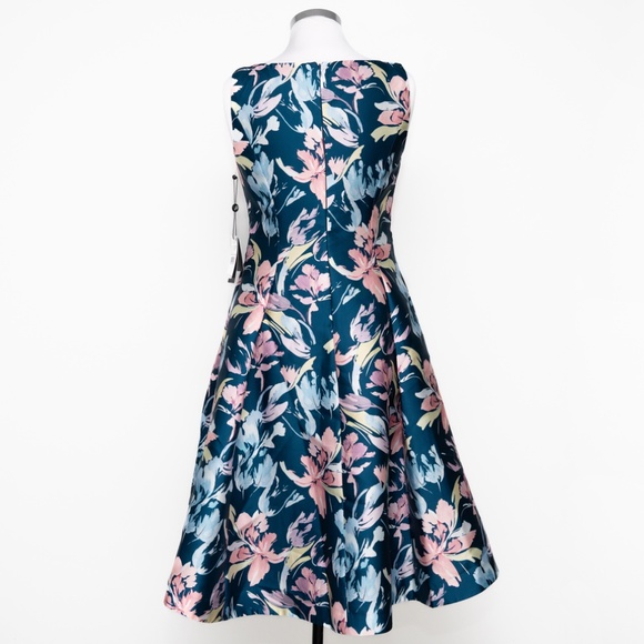 Adrianna Papell • Printed Sleeveless High-Low Fit & Flare Dress - Picture 3 of 11